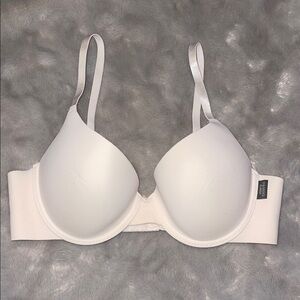 Vince Camuto White Lightly Lined Underwire T-Shirt Bra Size 36B